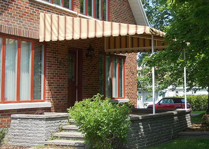 Stationary awning Valleyfield