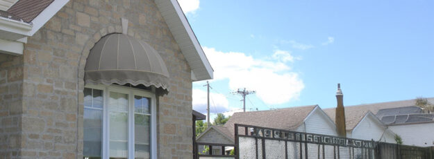 Auvents-Valleyfield-auvents-residentiels-commerciaux-industriels-83